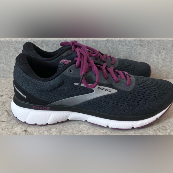 BROOKS Ladies Trace Violet Ebony Athletic Shoes 9.5 - Picture 3 of 7